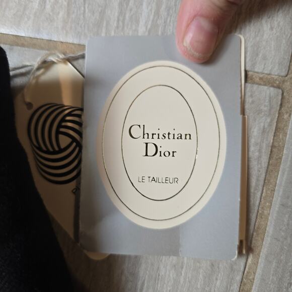 Vintage Christian Dior Career II pure worsted wool pencil skirt size 8 NWT - Picture 3 of 9